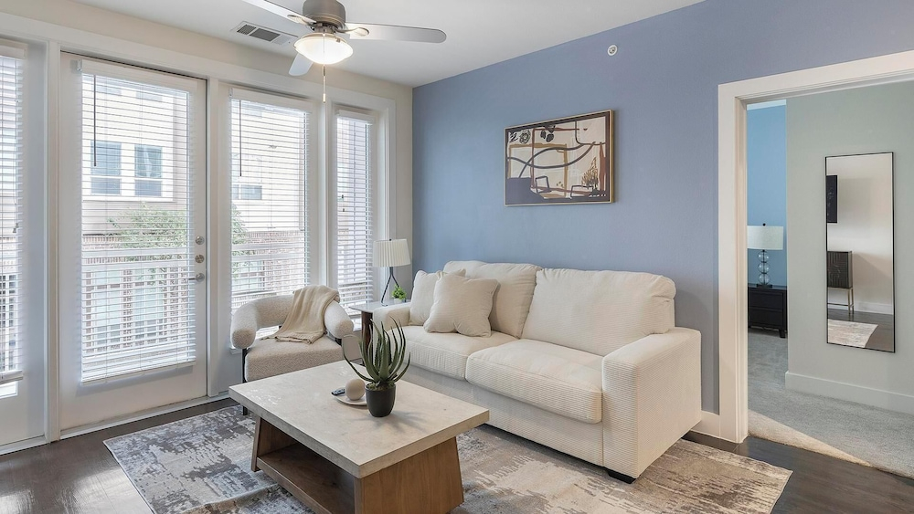 Landing Apartments Fort Worth Near Historic Southside