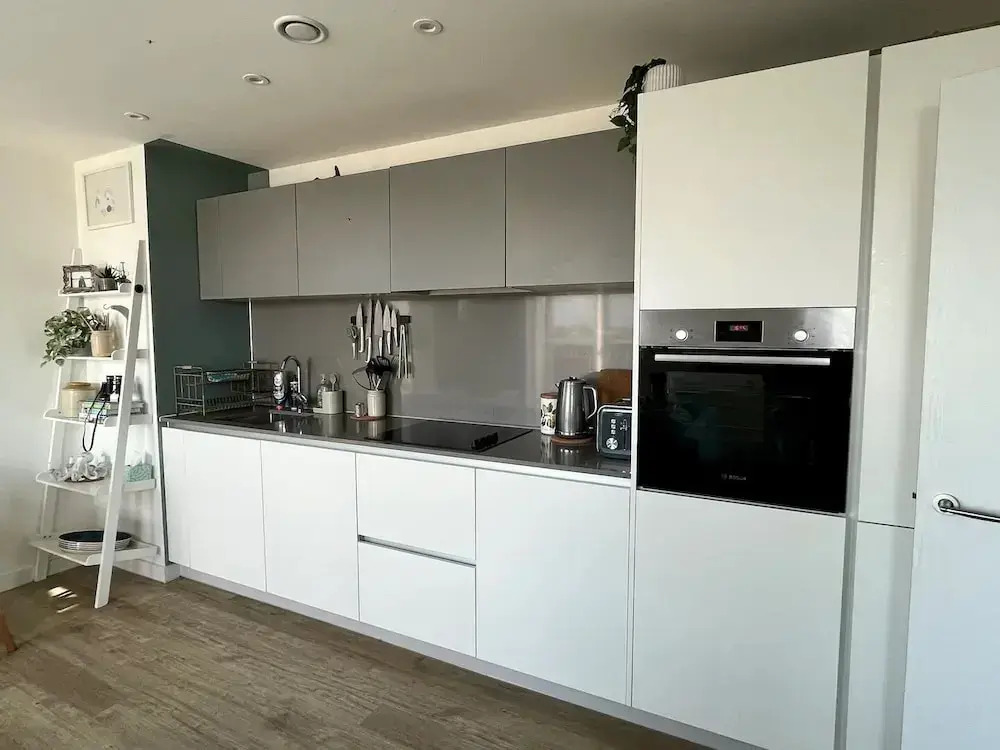 Elegant Chic Living Vibrant London Area