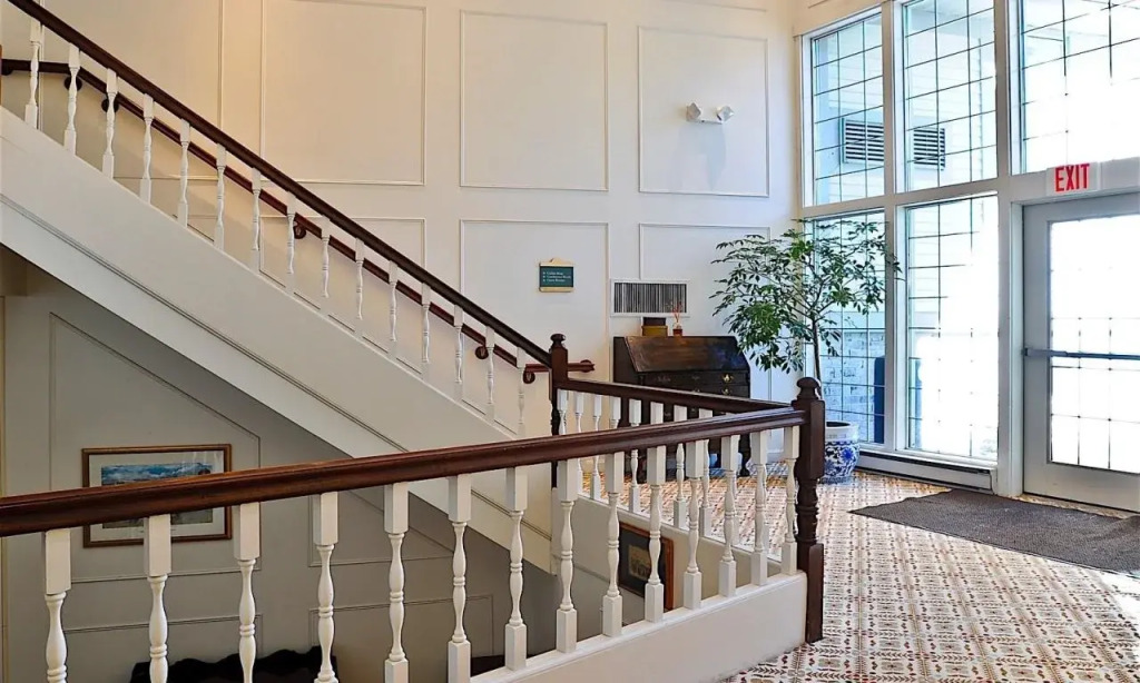 The Farmington Inn and Suites