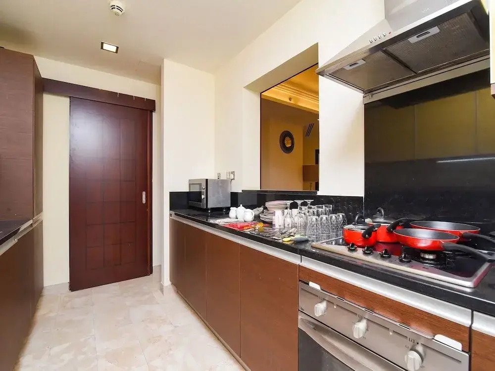 OYO Home 161 Taj Grandeur 1 BHK Apartment Palm