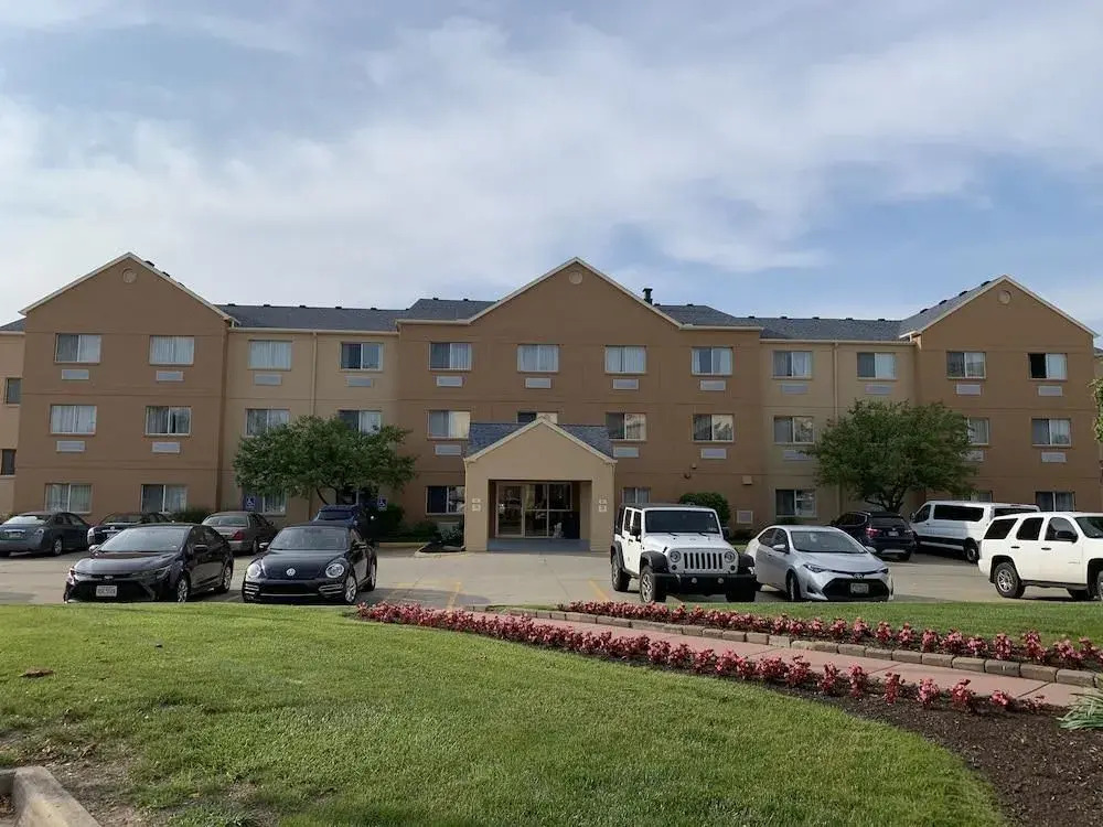 Clarion Inn