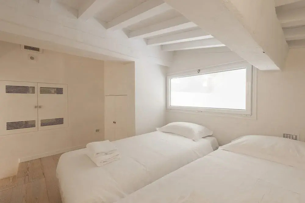Le Grazie Luxury Apartment by Mmega