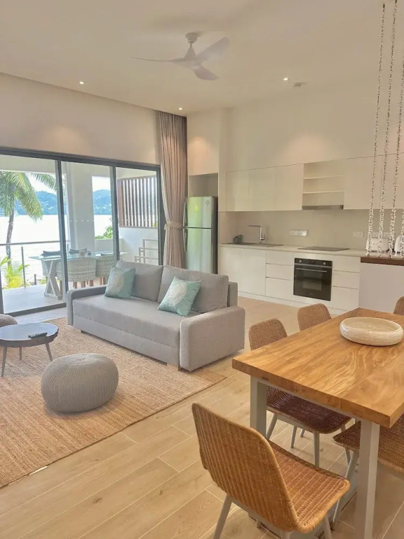 Pineapple Beach Villas