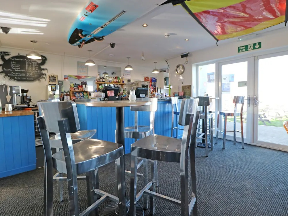 The Waves Bar Cafe B and B Hotel