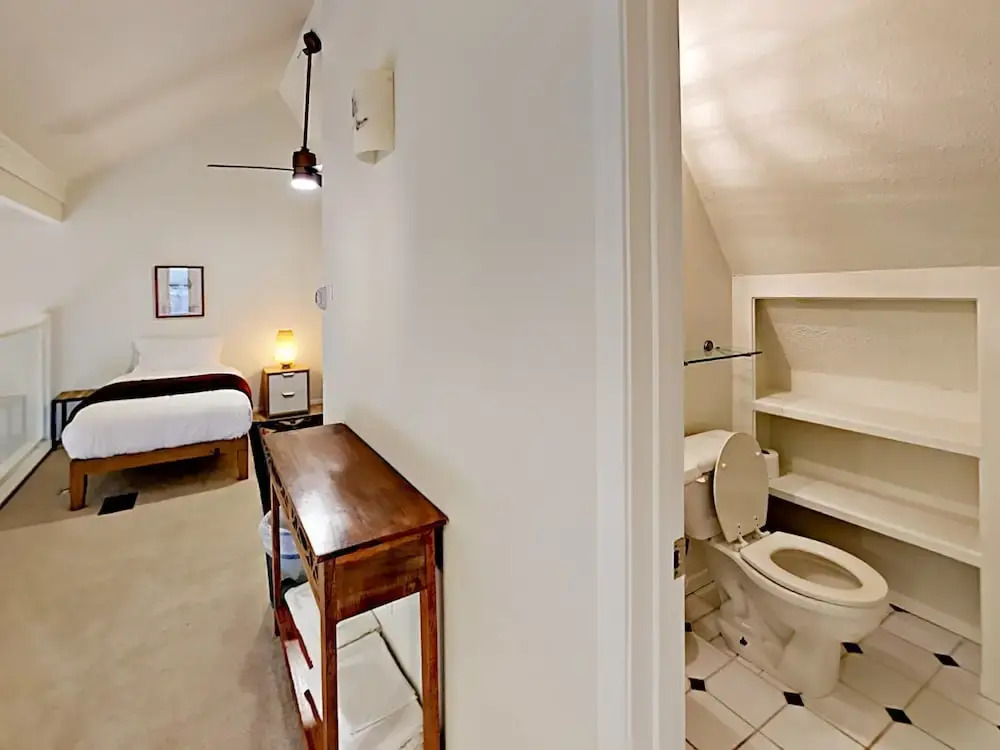 1112 Robert E Lee Condo Unit B 2 Bedrooms 2 Bathrooms Condo