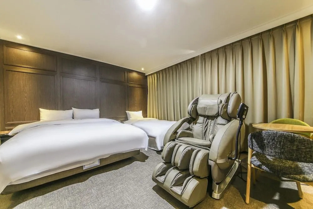 Cebien Hotel Guro