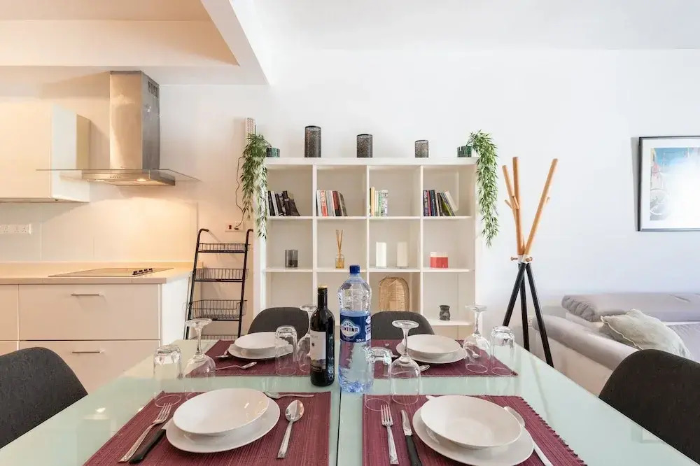 Charming 2-Bed in Swieqi