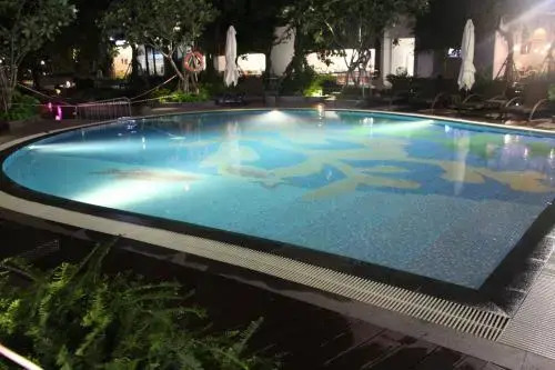 Landmark 81 B&C Free Gym, Pool