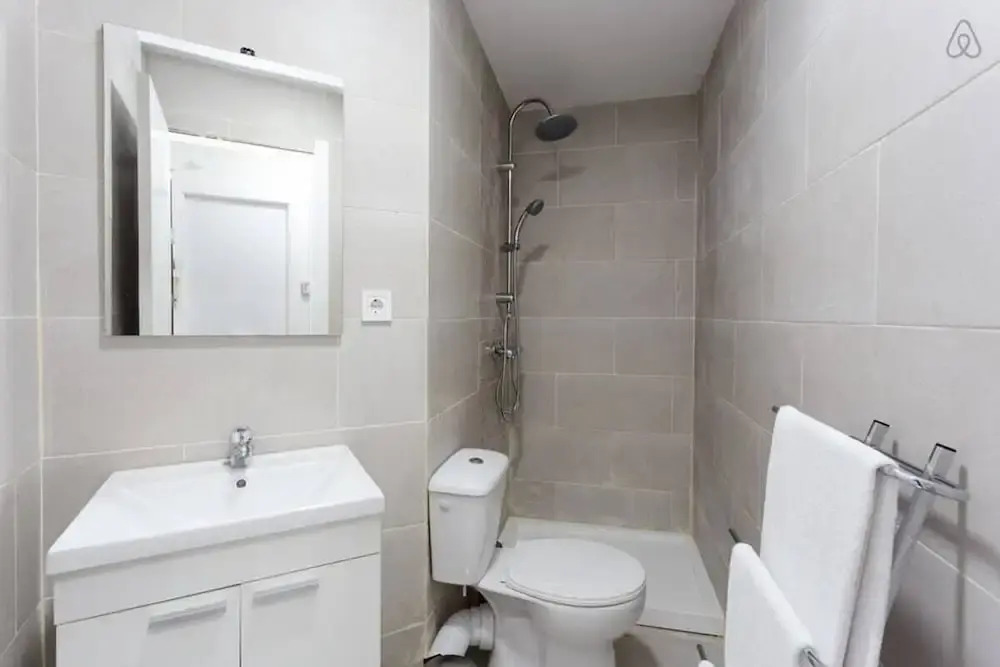 Modern and Charming 3bed Close to Torrassa Metro
