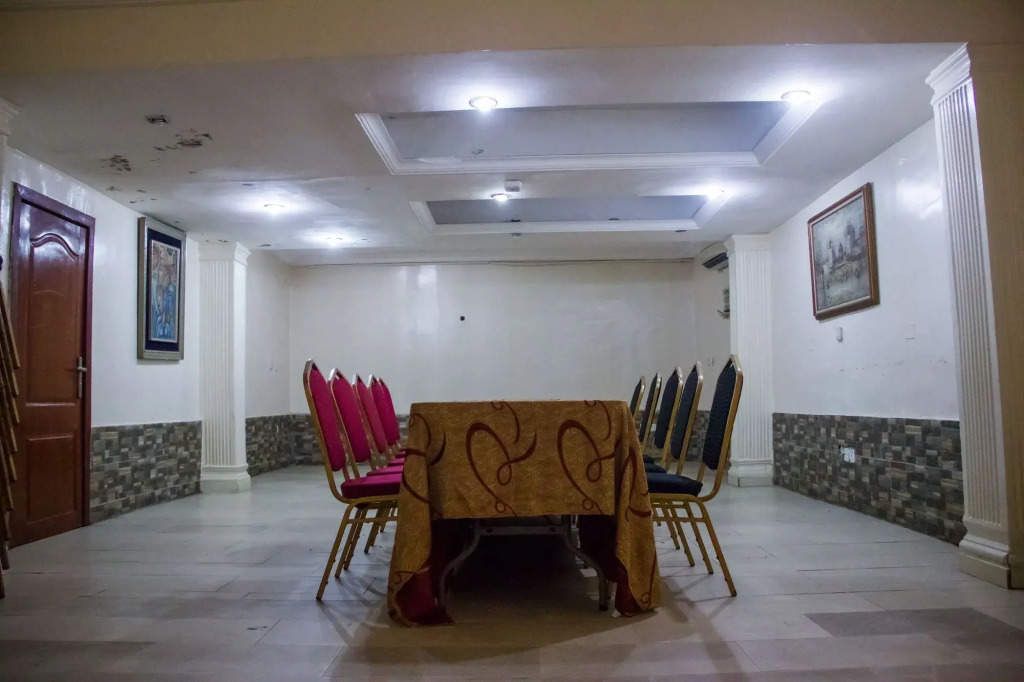 Silver Grandeur Hotel