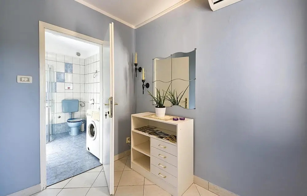 Stunning Home in Pula With Wifi and 2 Bedrooms