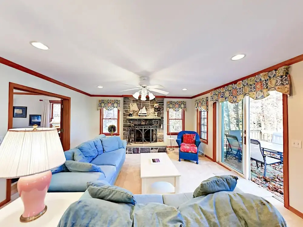 Cape Cod Bay - 4 Br Home