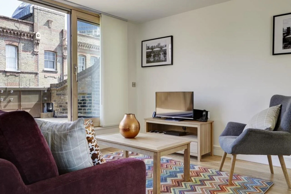 Lambeth North One