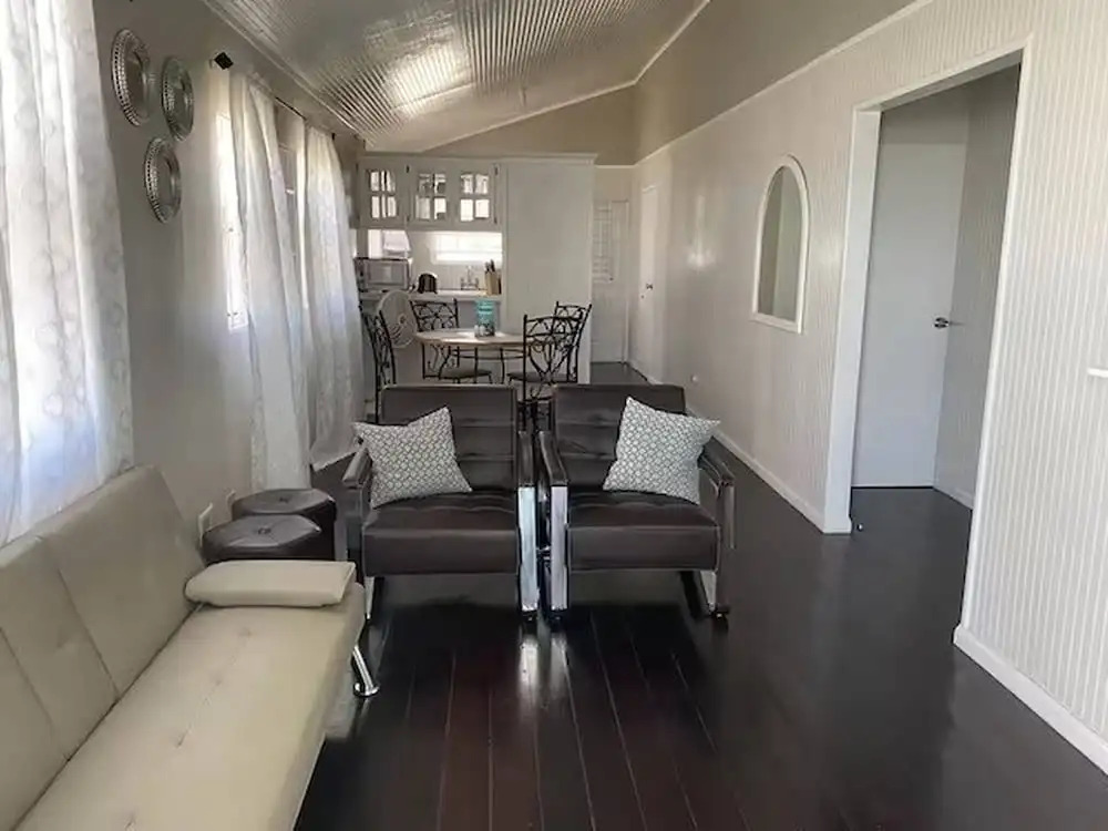 Sheridan's Place - 1 Minute Walk to the Beach