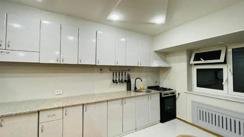 3-Bedroom Apartment on Ohunboboev