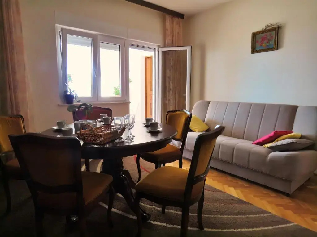 Apartments Nemira