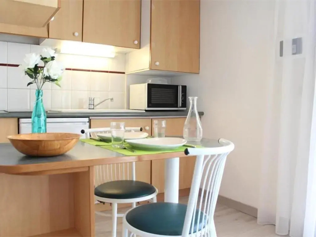 Appartement La Rochelle, 1 pièce, 2 personnes - FR-1-246-54