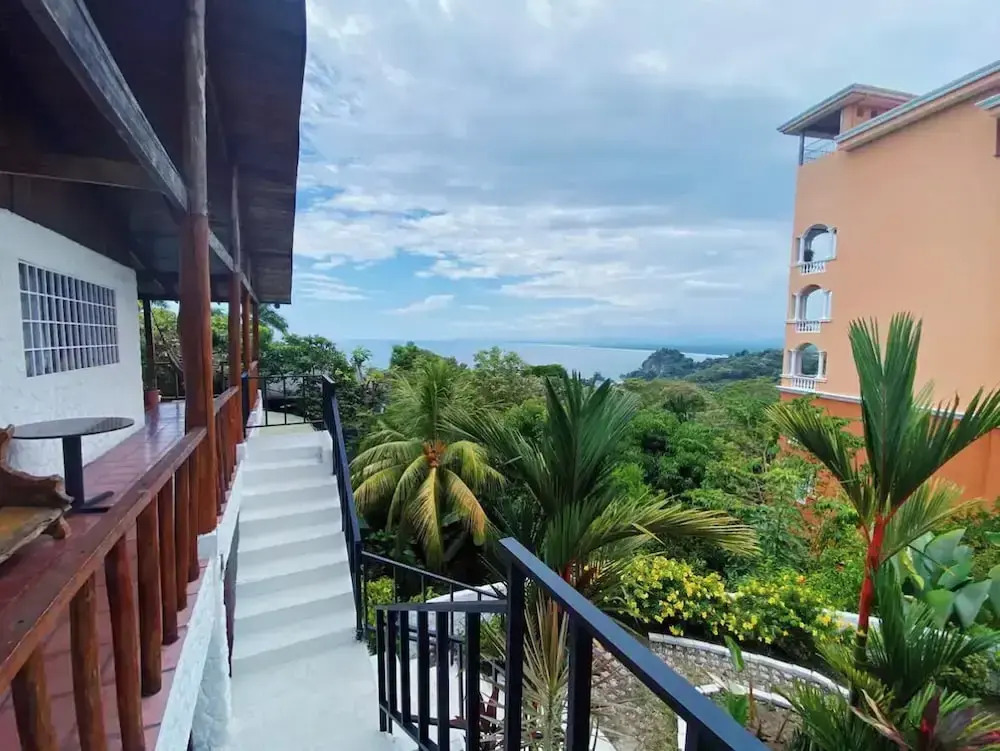 Mi Zaru beautiful sea view hotel