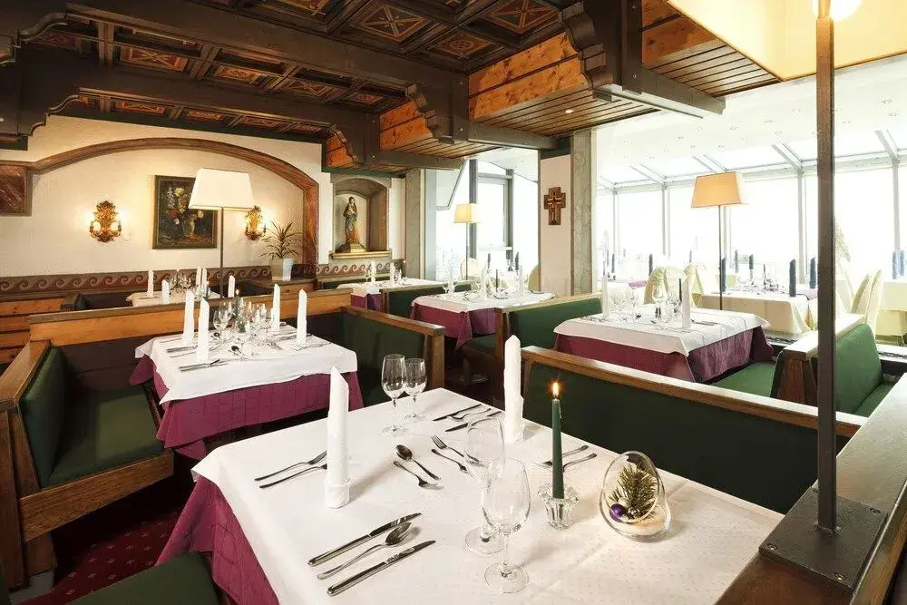 Hotel Alpina
