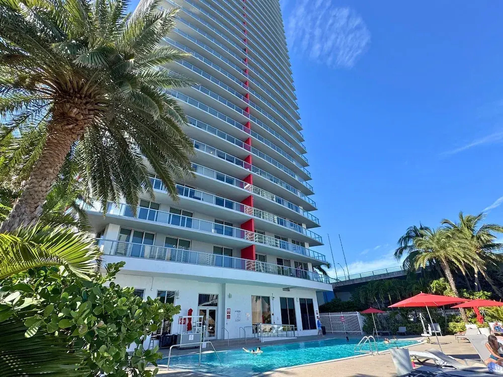 Luxury Ocean Views Apt 1208