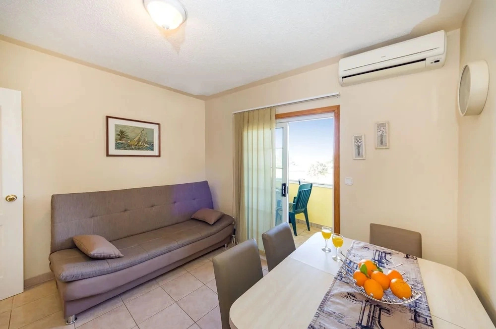Beachfront Apartment Mareo 5