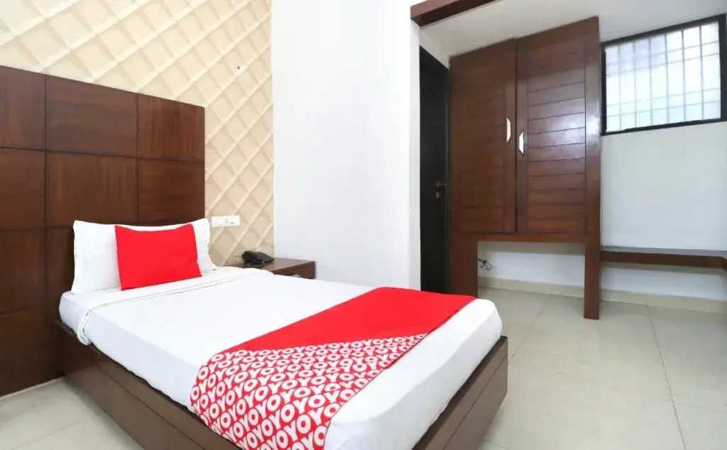 Hotel Space By OYO Rooms