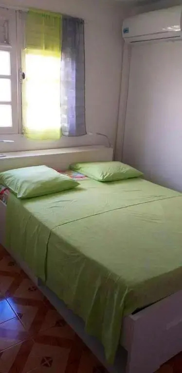 Appartement de 2 chambres avec terrasse amenagee et wifi a Le Robert
