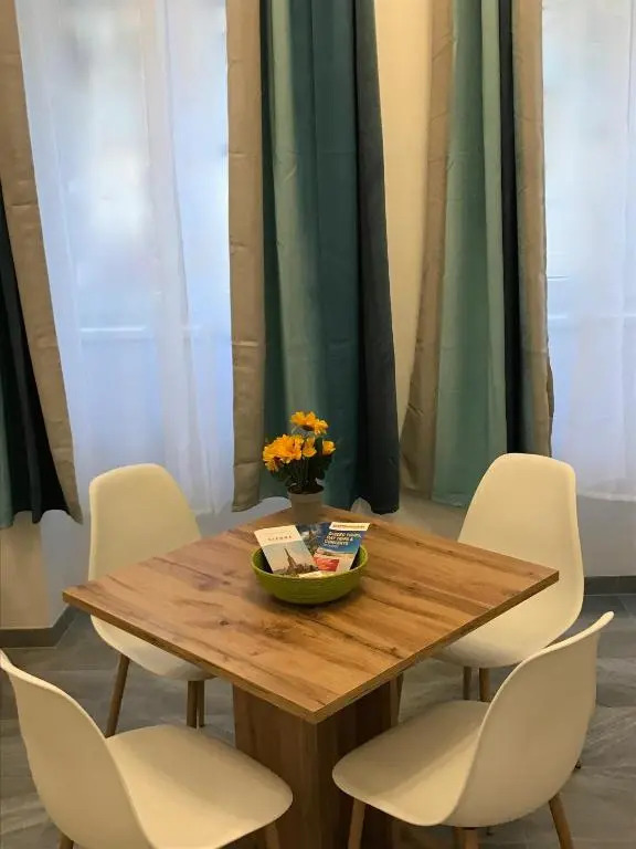 Saralo Apartments 1050