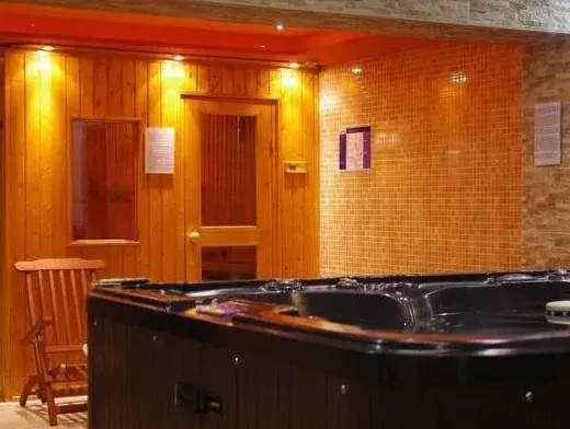 Lídia Hotel