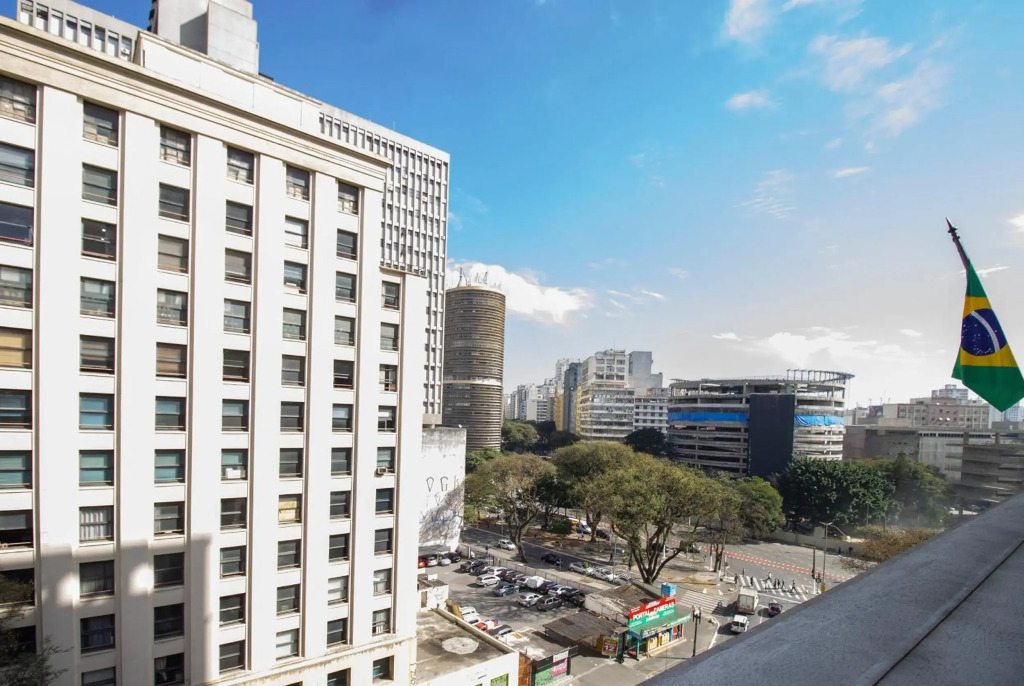 BHomy Centro Jóia em prédio histórico J223