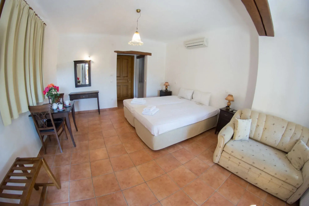 Alkifron Hotel
