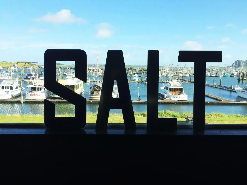 Salt Hotel & Pub