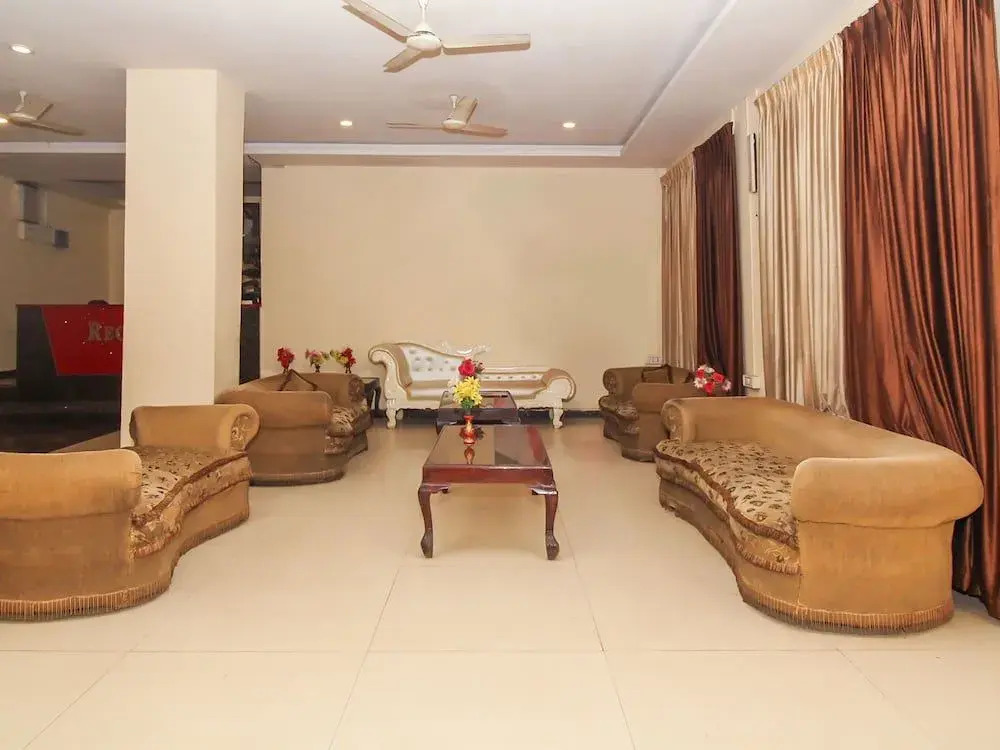 OYO 7343 Al Shareef Palace