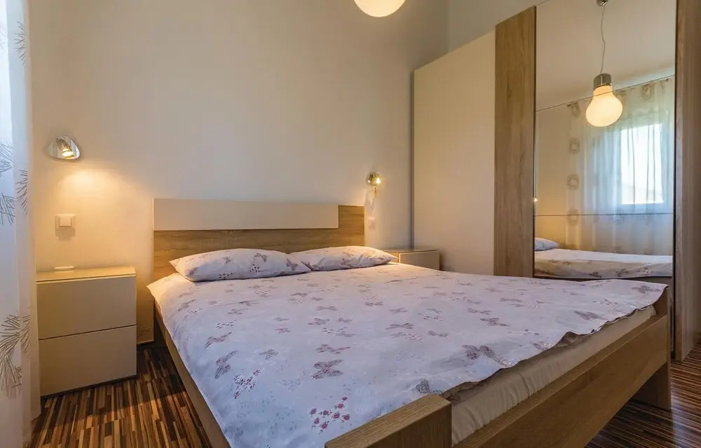 Stunning Home in Fazana With Wifi and 3 Bedrooms