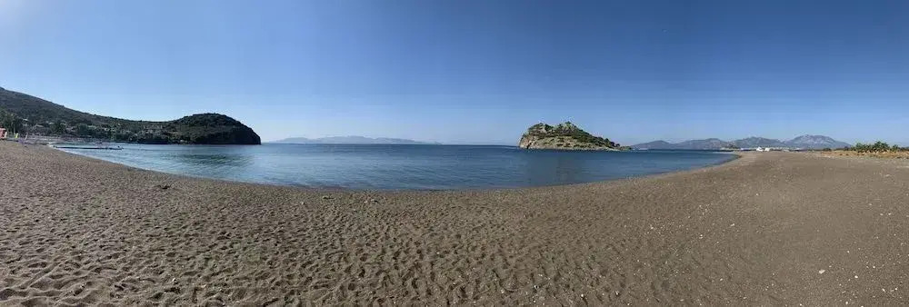 Dort Mevsim Evi
