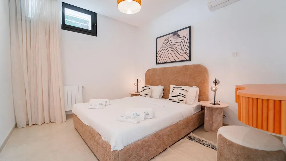 Villa Malaga Luxury for 10 in Central Marsa