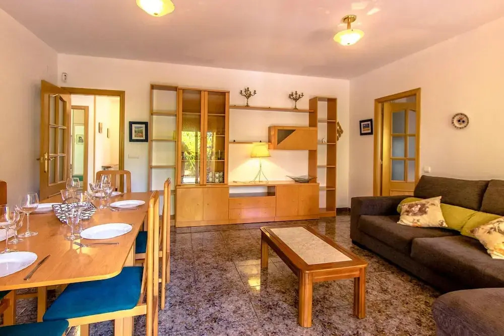 Villa With 4 Bedrooms in Calafell, With Enclosed Garden and Wifi Near the Beach