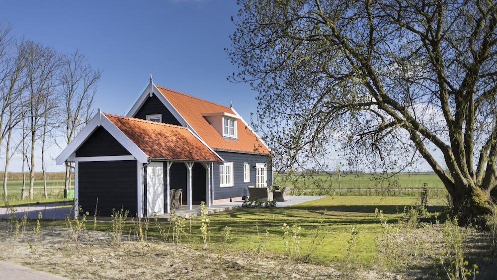 Holiday Home in Wissenkerke near Beach