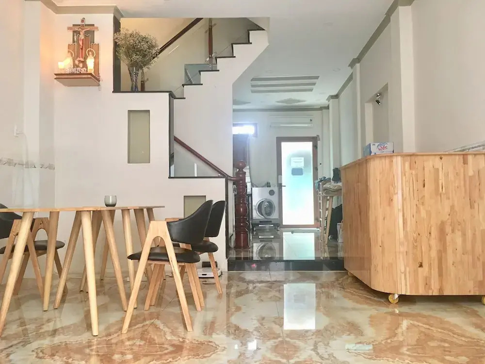 Huyen House