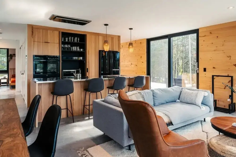 Bright Chalet With hot tub and Indoor Sauna