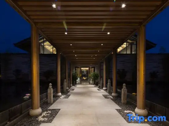 Mount Fanjing Borui Resort