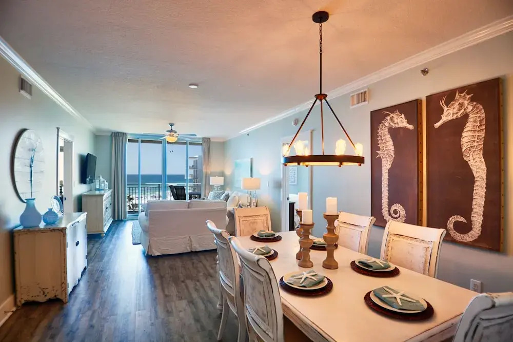 Waterscape A506 - 2 Br condo by RedAwning