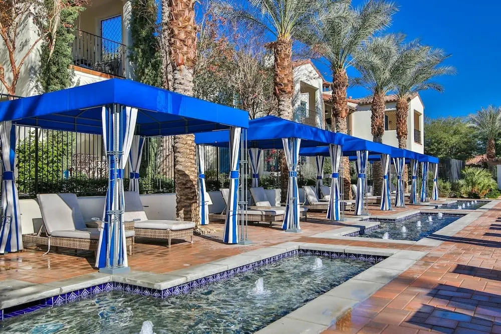 Lux 1bd Near Clubhouse W/ All Amenities 1 Bedroom Condo by RedAwning