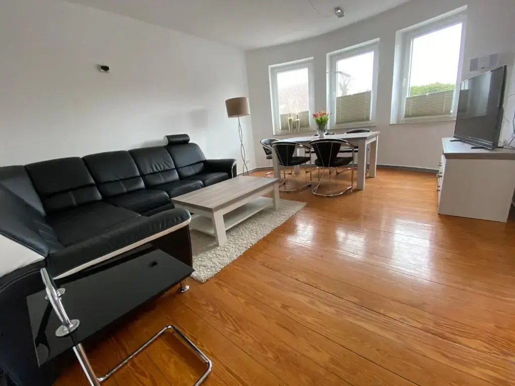 Schöne Ferienwohnung mit großem Garten