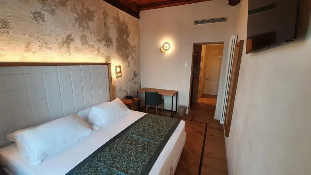 Cà Uberti Palace Hotel, MantegnaHotels