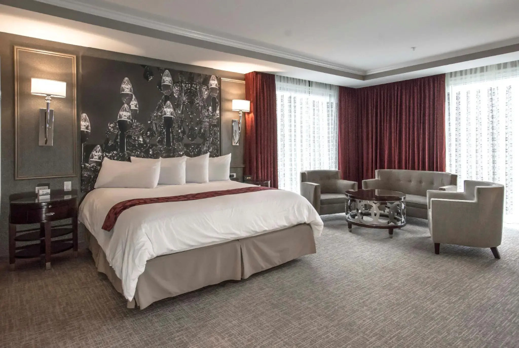 The Delavan Hotel