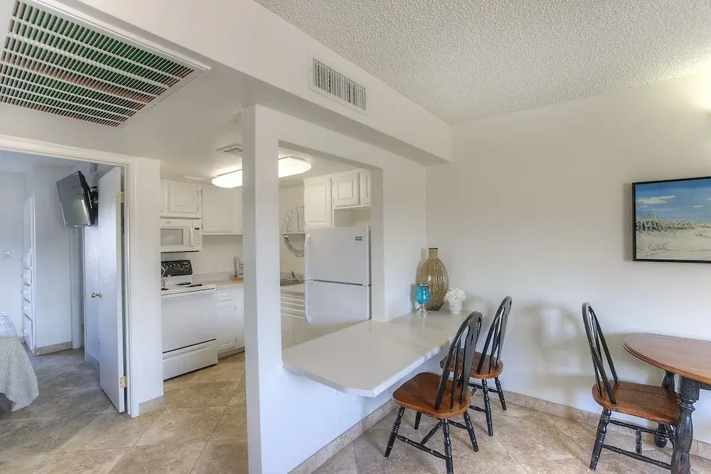 Park Suites at 236 - One Bedroom Apartment