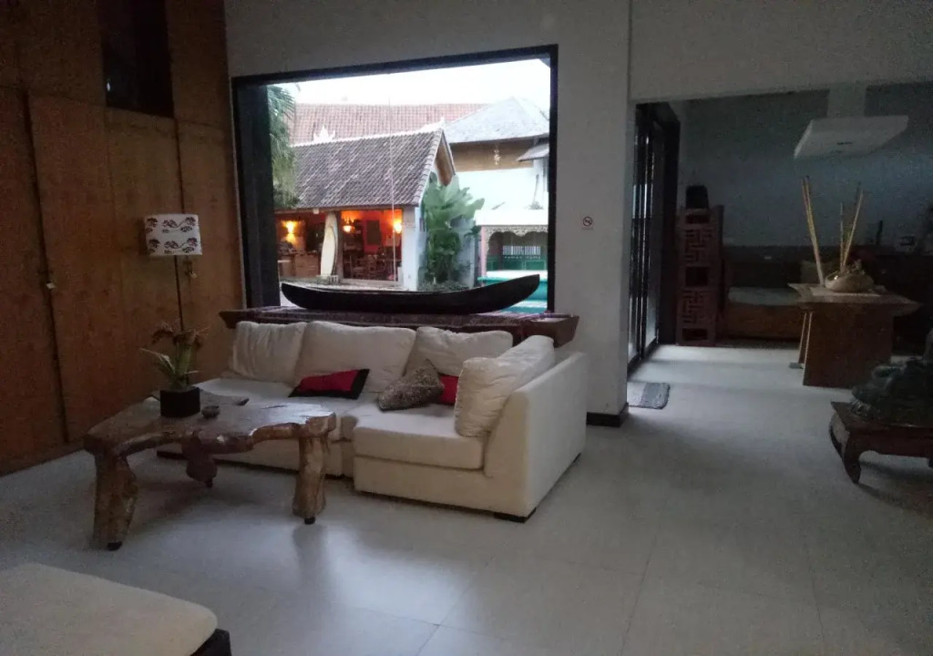 The Caz Bali
