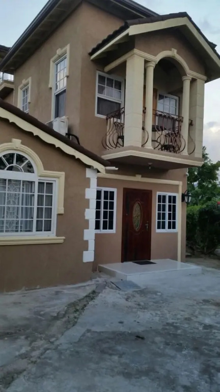 Stunning 2-bed Apartment in Montego Bay