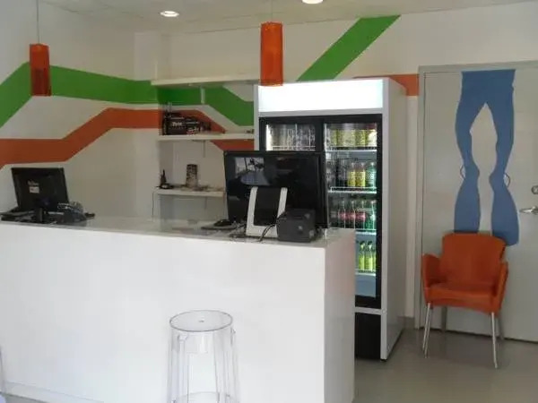 WAVE Hotel & Cafe